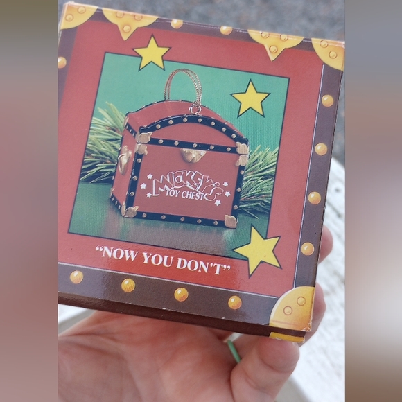 Mickeys Holiday Treasure ornament Enesco - Picture 5 of 5